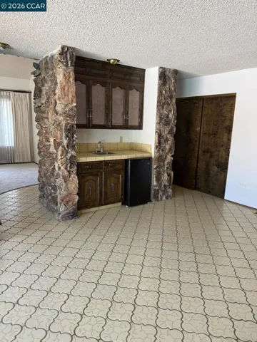 40 Carter Ct, El Sobrante, California 94803-3314