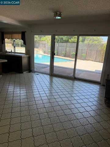 40 Carter Ct, El Sobrante, California 94803-3314