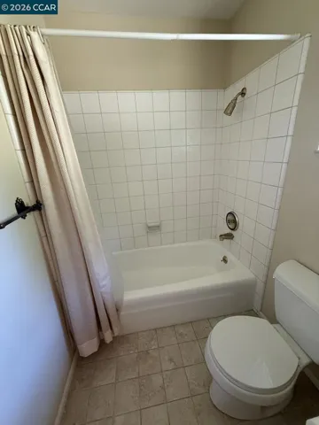 40 Carter Ct, El Sobrante, California 94803-3314