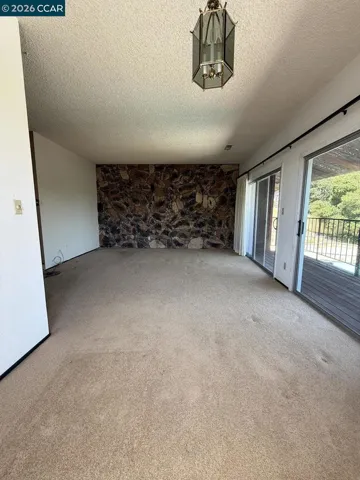 40 Carter Ct, El Sobrante, California 94803-3314