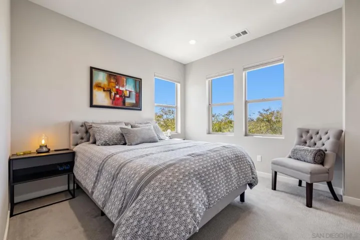 Secondary bedroom