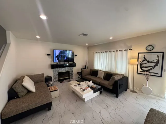 20300 Vanowen Street 29, Winnetka, California 91306