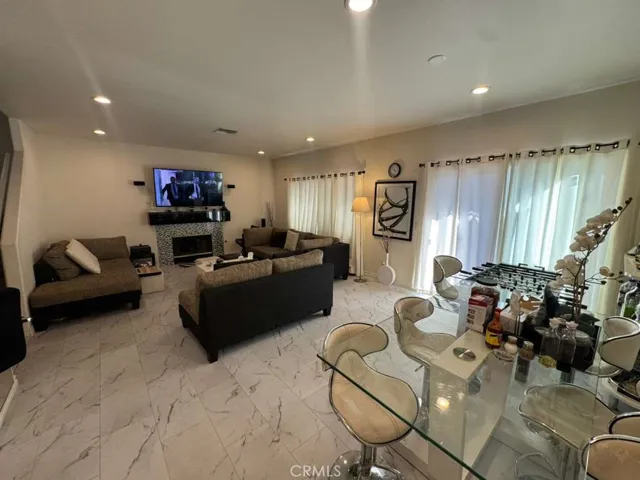 20300 Vanowen Street 29, Winnetka, California 91306
