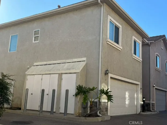20300 Vanowen Street 29, Winnetka, California 91306
