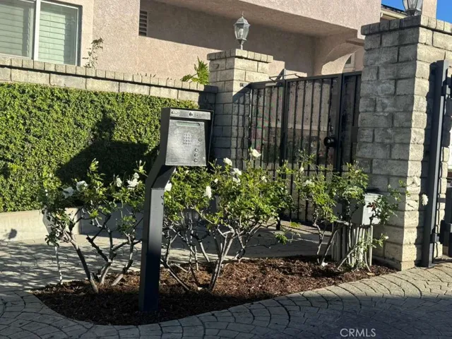 20300 Vanowen Street 29, Winnetka, California 91306
