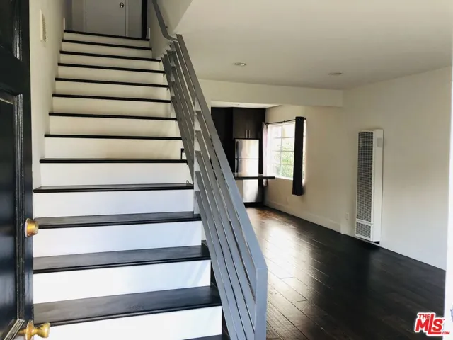 6207 Banner Avenue 1, Los Angeles, California 90038