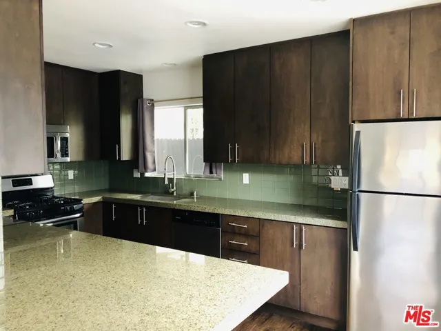 6207 Banner Avenue 1, Los Angeles, California 90038