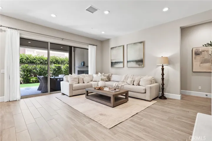 63 Pedigree, Irvine, California 92602