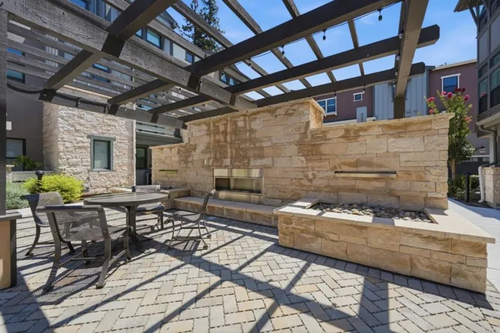 316 Scarlett Terrace, Mountain View, California 94043