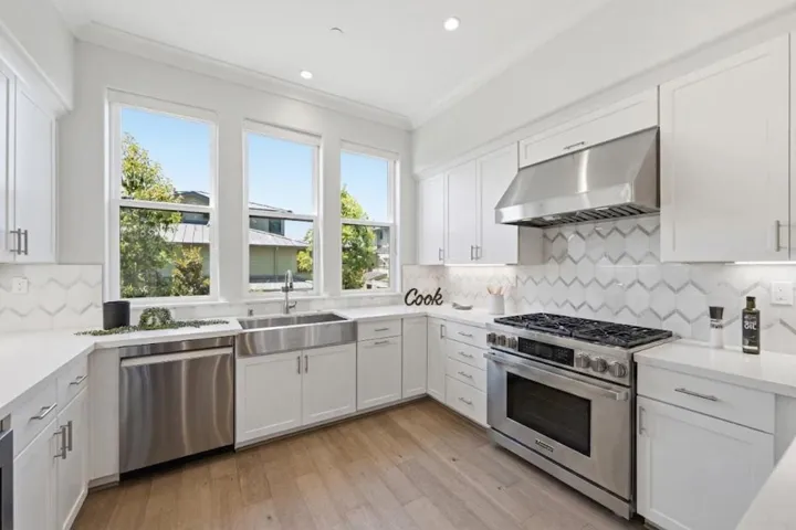 316 Scarlett Terrace, Mountain View, California 94043