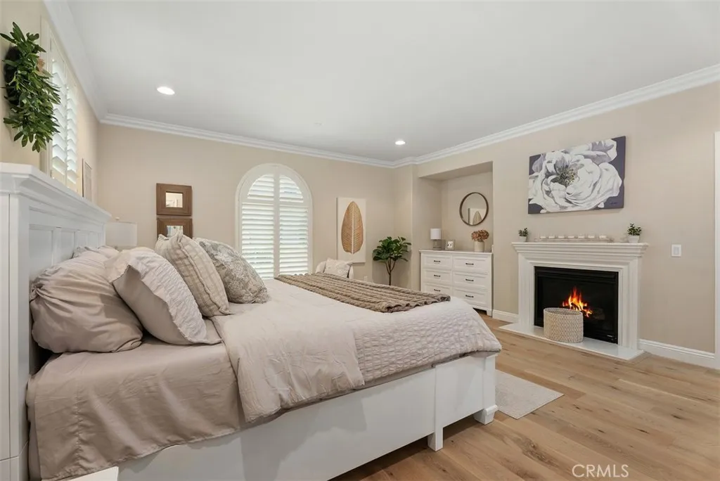 Second master bedroom with fireplace and balcony Second master bedroom with fireplace and balcony