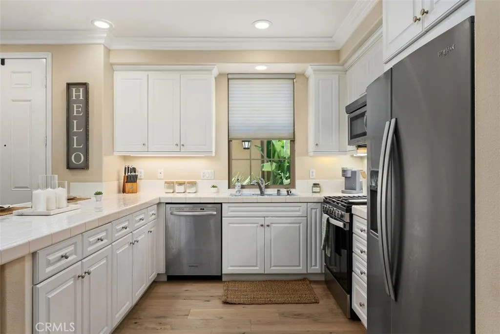 Open living kitchen Open living kitchen