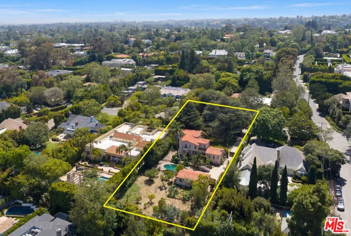 160 N Cliffwood Avenue, Los Angeles, California 90049