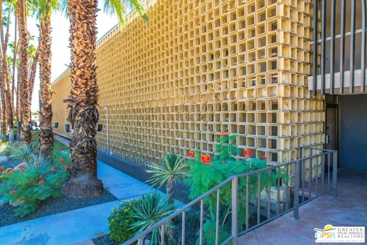 277 E Alejo Road 206, Palm Springs, California 92262