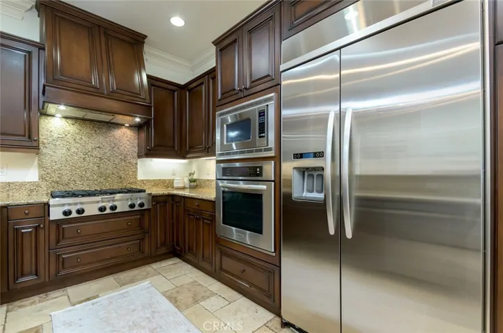 21929 Cortina, Chatsworth, California 91311