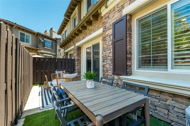 21929 Cortina, Chatsworth, California 91311