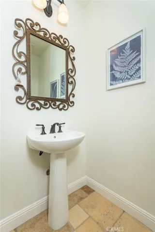 21929 Cortina, Chatsworth, California 91311