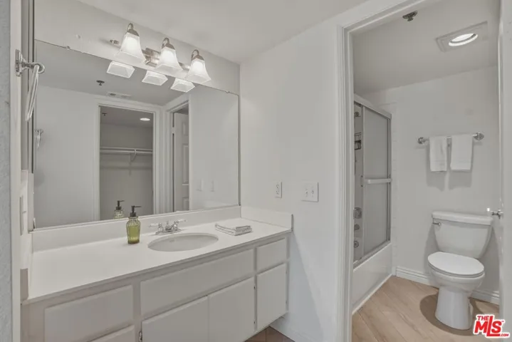675 Oak Run Trail Tl301, Oak Park, California 91377