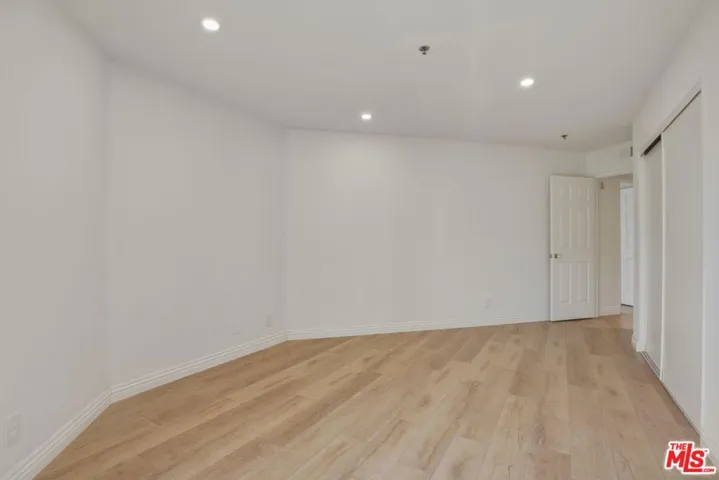 675 Oak Run Trail Tl301, Oak Park, California 91377