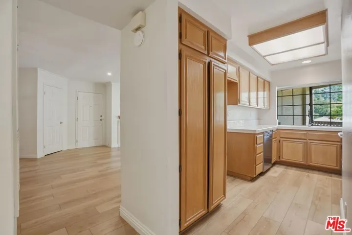 675 Oak Run Trail Tl301, Oak Park, California 91377