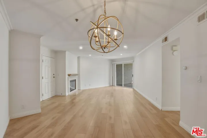 675 Oak Run Trail Tl301, Oak Park, California 91377
