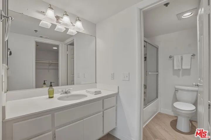 675 Oak Run Trail Tl301, Oak Park, California 91377