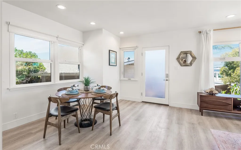 Upper unit - Beautiful and bright interior spaces in both upper and lower units