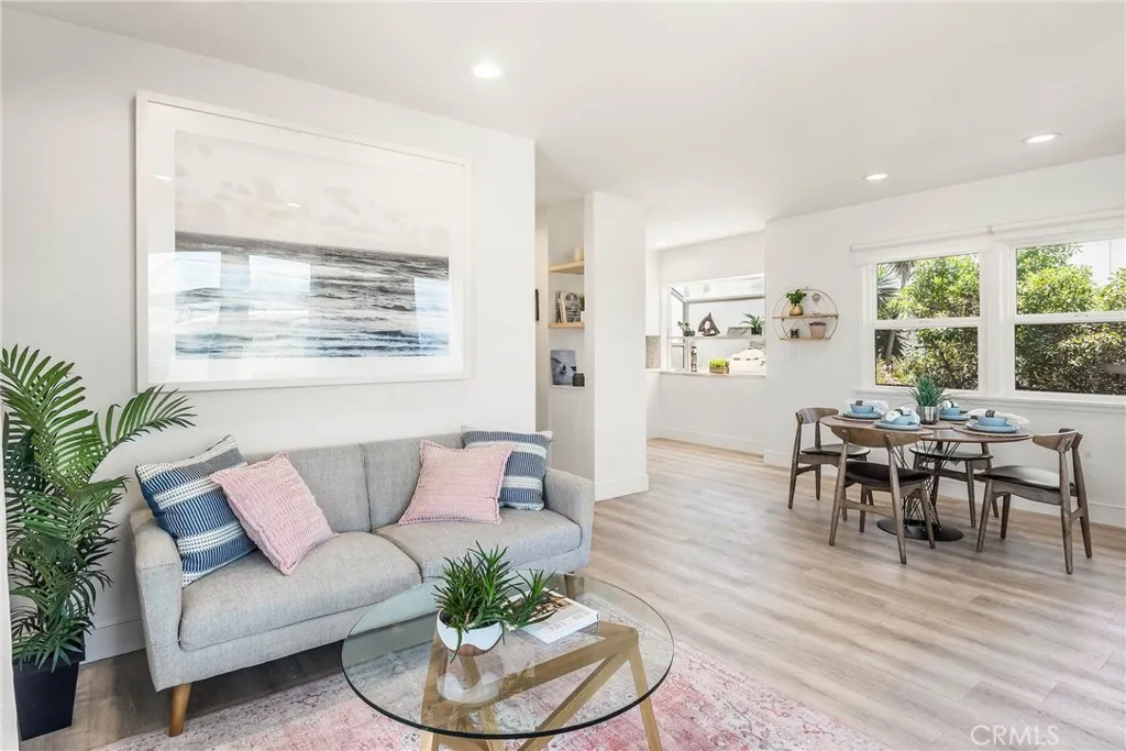 Upper unit - Beautiful and bright interior spaces in both upper and lower units