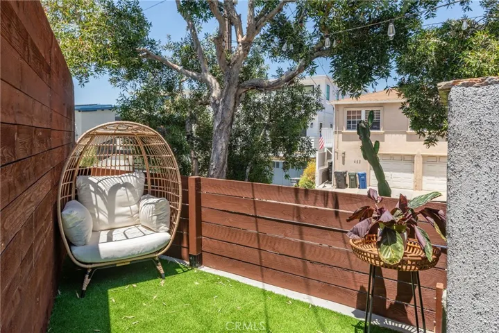 Sunny outdoor areas to enjoy the ideal So Cal weather