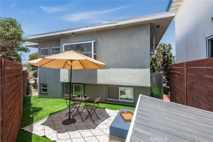 Sunny outdoor areas to enjoy the ideal So Cal weather