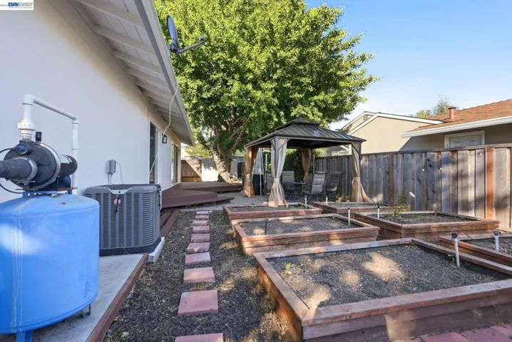 2394 Tahiti St, Hayward, California 94545