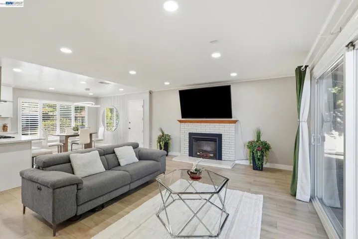 2394 Tahiti St, Hayward, California 94545
