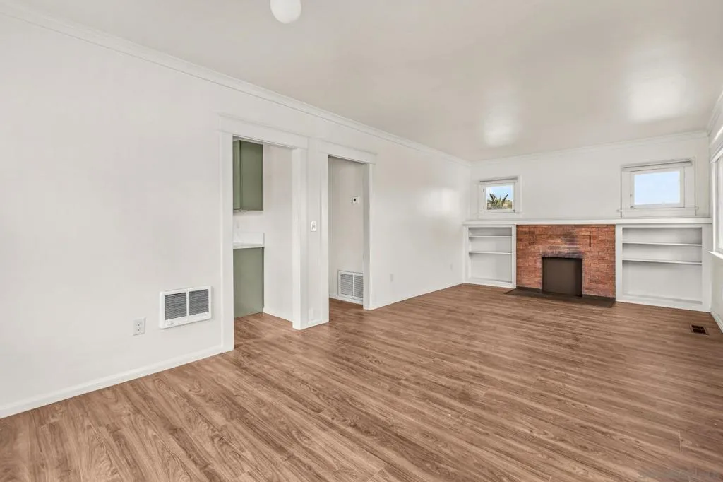 915 Civic Center, Oceanside, California 92054 — photo 5