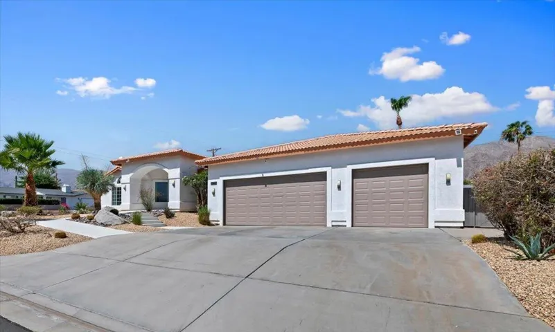 4 Car Garage