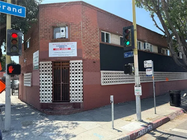 3000 S Grand Avenue, Los Angeles, California 90007