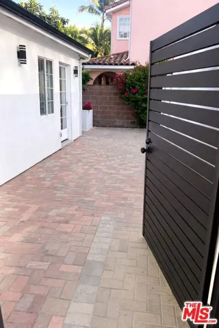 4522 Mammoth Avenue, Sherman Oaks, California 91423