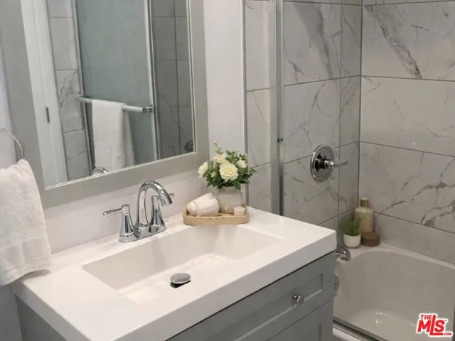 4522 Mammoth Avenue, Sherman Oaks, California 91423