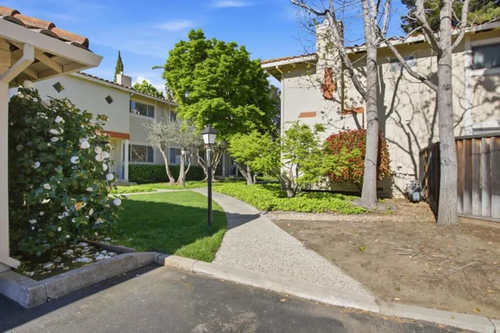 436 Sierra Vista Avenue 6, Mountain View, California 94043
