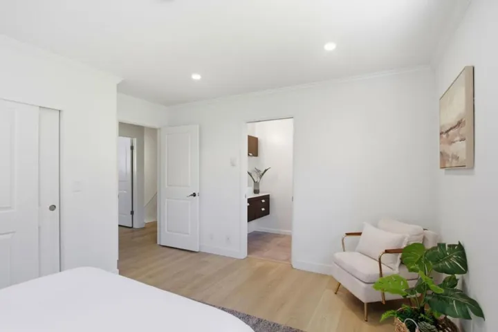 436 Sierra Vista Avenue 6, Mountain View, California 94043