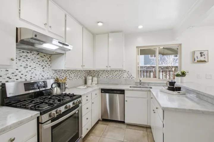 436 Sierra Vista Avenue 6, Mountain View, California 94043