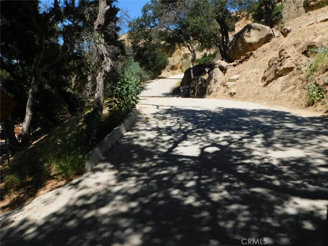476 Box Canyon Road, West Hills, California 91304