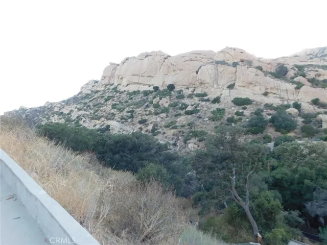 476 Box Canyon Road, West Hills, California 91304