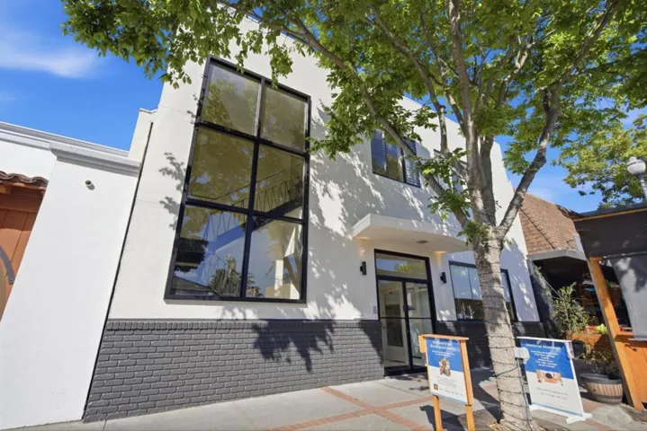 790 Laurel Street, San Carlos, California 94070