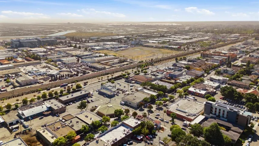 790 Laurel Street, San Carlos, California 94070