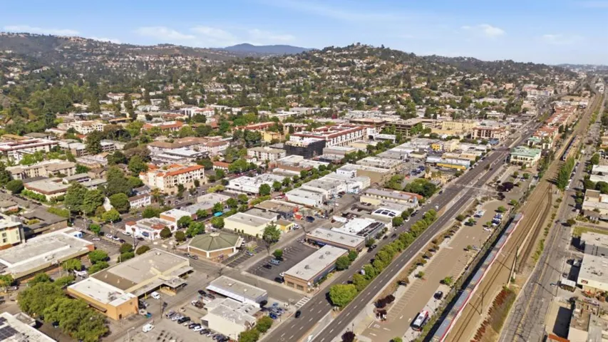 790 Laurel Street, San Carlos, California 94070