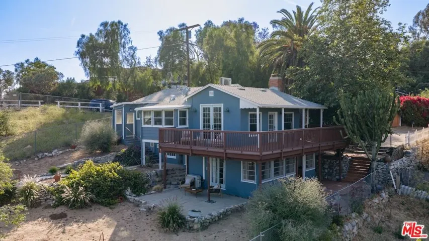 9866 Mcbroom Street, Sunland, California 91040 — photo 4