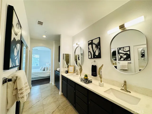10 Salton, Irvine, California 92602