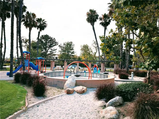 10 Salton, Irvine, California 92602