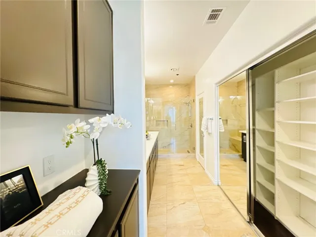 10 Salton, Irvine, California 92602