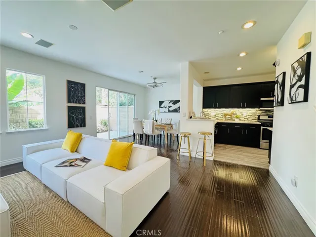 10 Salton, Irvine, California 92602